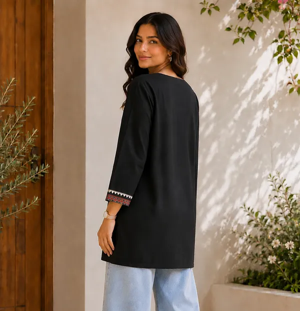 Black_Embroidered_Straight_Kurta_for_Women