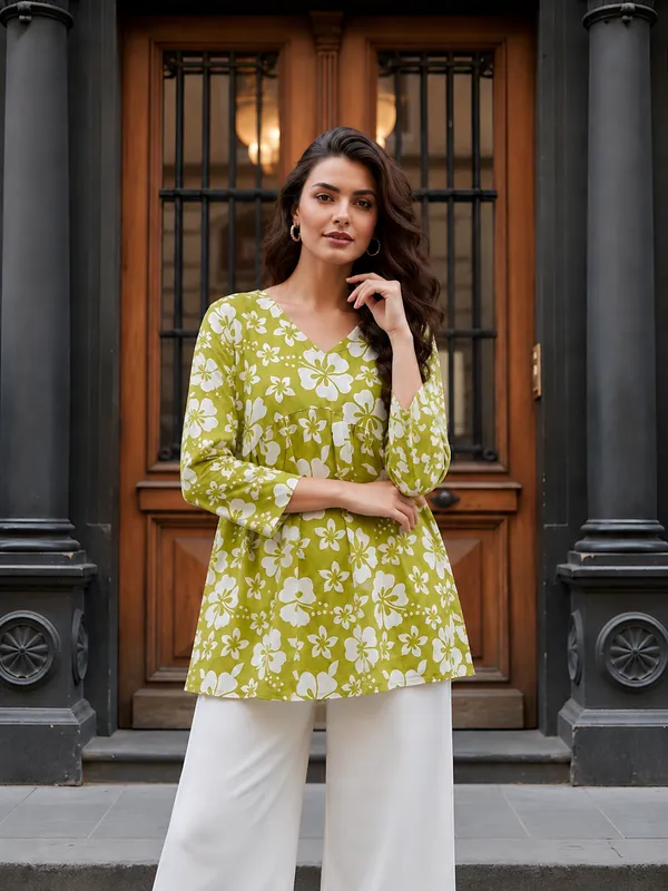 Green_Floral_Flared_Tunic_Top_for_Women