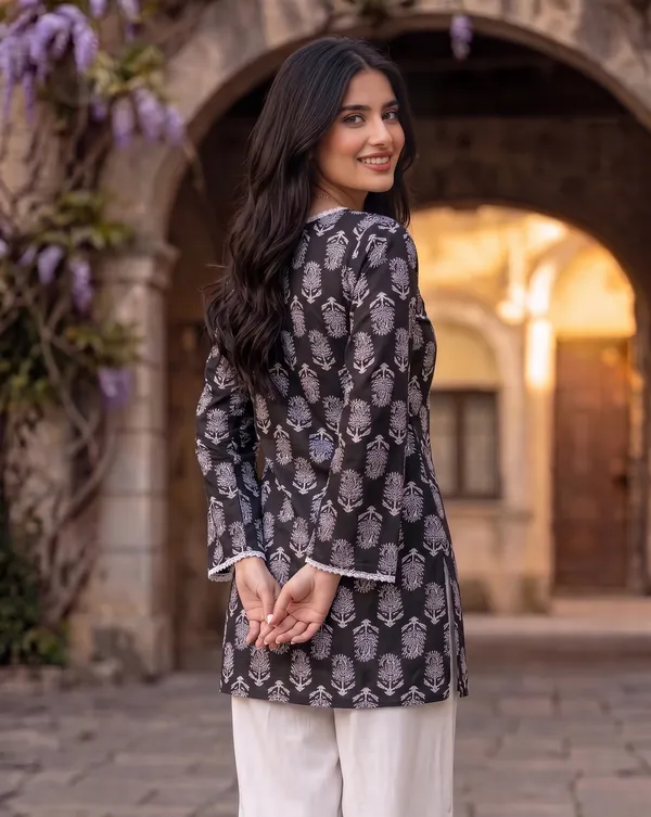 Black_Printed_Straight_Kurta_Set_for_Women