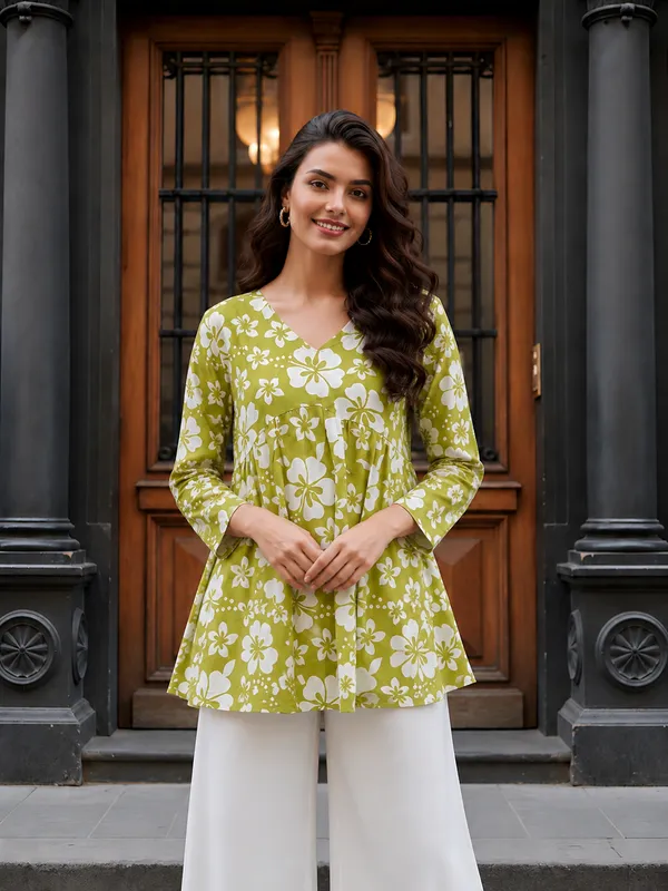 Green_Floral_Flared_Tunic_Top_for_Women