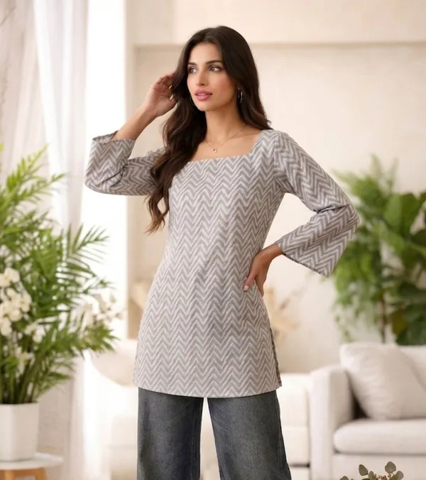 Grey_Printed_Straight_Fit_Tunic_for_Women