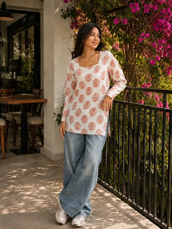 White_Floral_Print_Straight_Fit_Tunic_for_Women