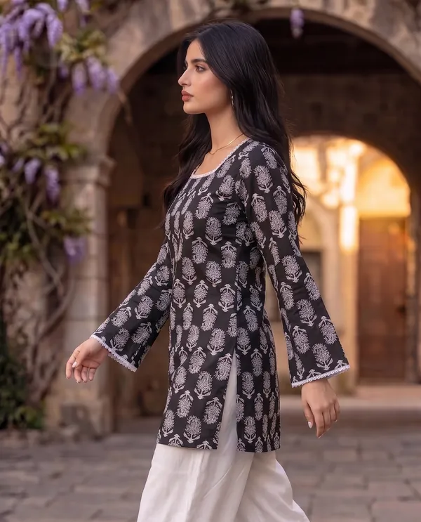 Black_Printed_Straight_Kurta_Set_for_Women