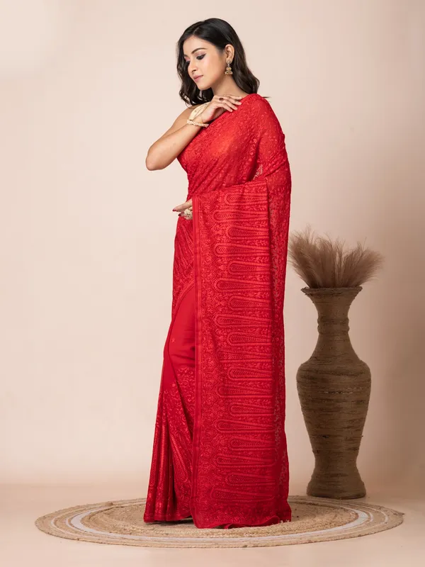 Red_Georgette_Patterned_Traditional_Saree_For_Women