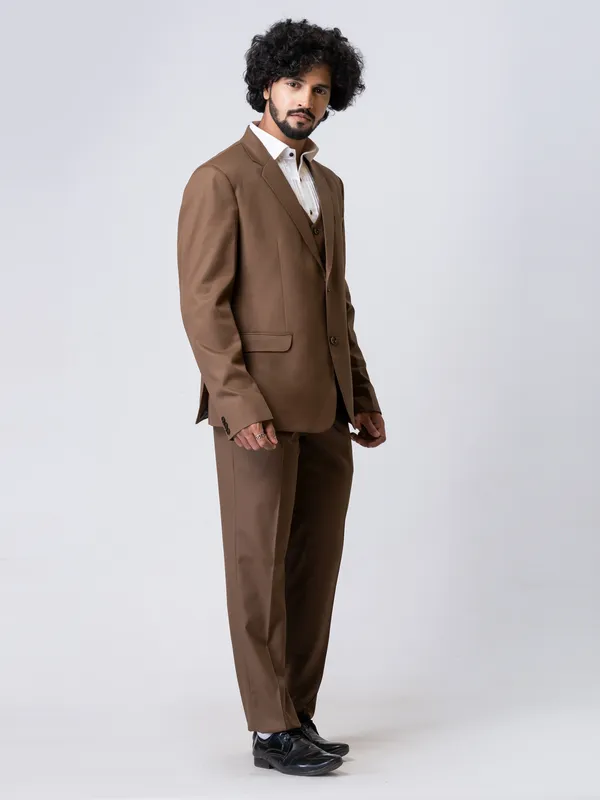 Sleek_Brown_Three_Piece_Suit_for_Men