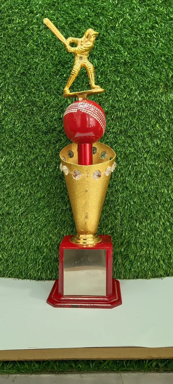 Golden_Victory_Star_Trophy_Metal_Personalized