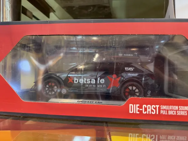 Black_Die_Cast_Pull_Back_Race_Car_Toy