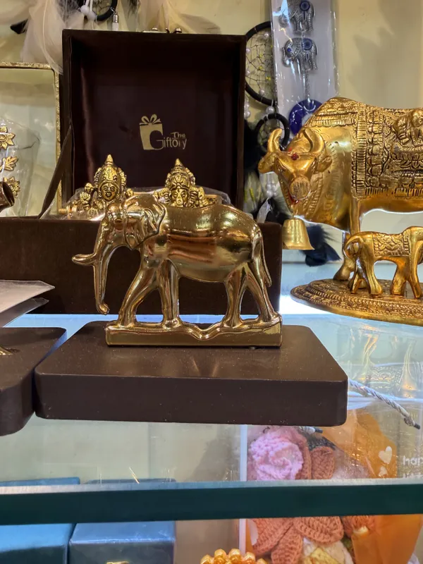 Gold_Tone_Decorative_Elephant_Figurine