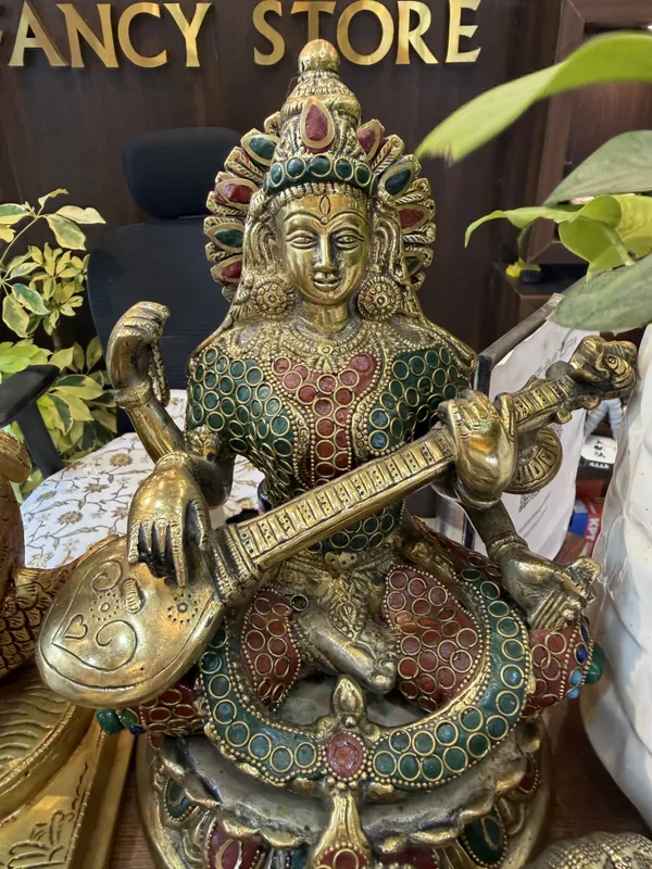 Goddess_Saraswati_Veena_Playing_Decorative_Idol