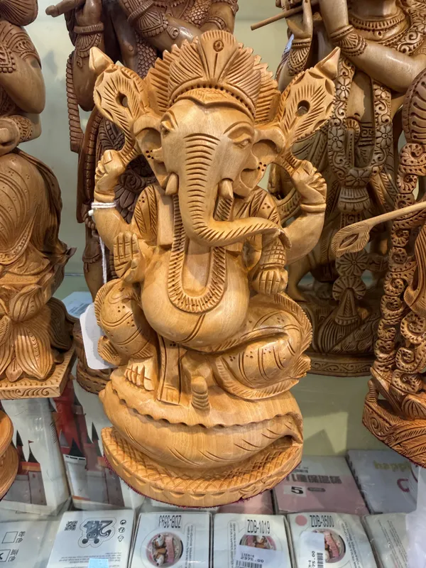 Hand_Carved_Wooden_Ganesha_Idol