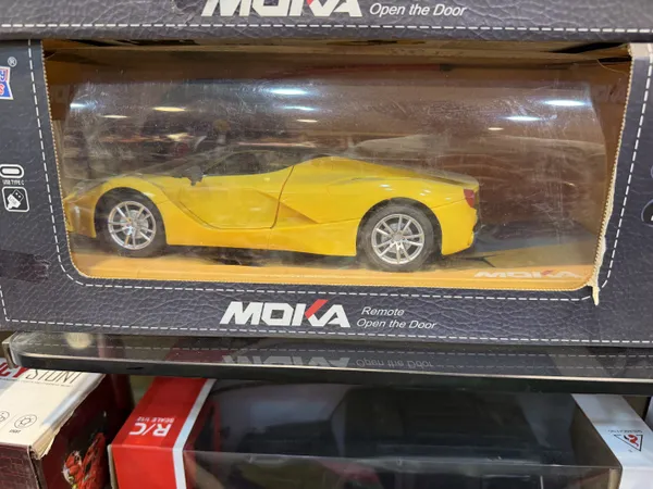 Yellow_Remote_Control_Sports_Car_Toy