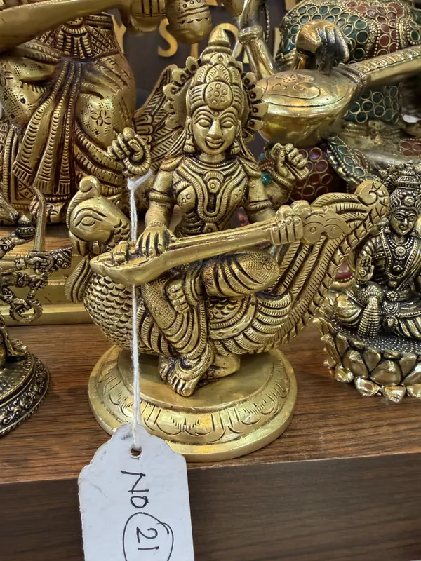 Gold_Tone_Traditional_Saraswati_Veena_Playing_Idol