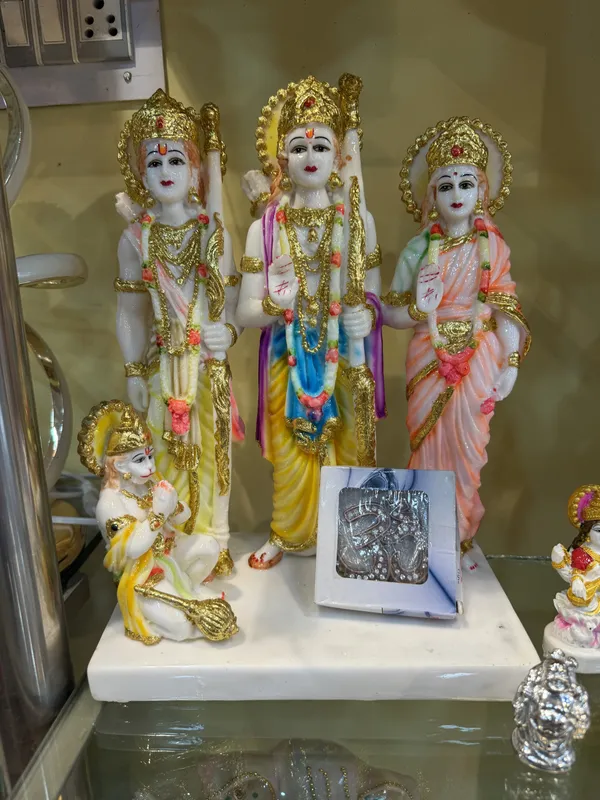 Painted_Ram_Darbar_Idol_Set_With_Hanuman