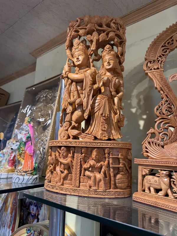 Wooden_Traditional_Carved_Radha_Krishna_Idol