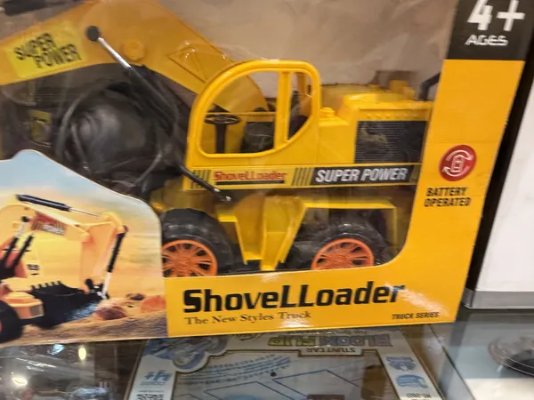 Yellow_Battery_Operated_Shovel_Loader_Toy
