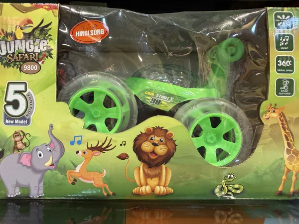 Green_360_Spin_Music_Stunt_Toy_Car