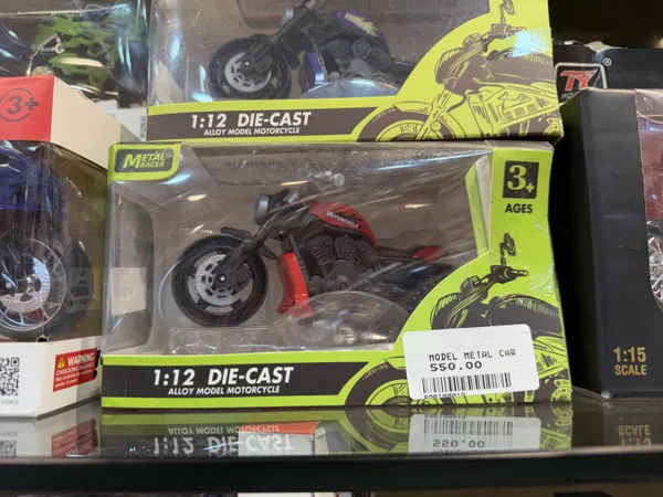 Red_Black_1:12_Die-Cast_Alloy_Model_Motorcycle