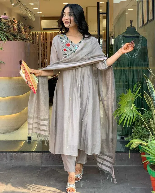 Grey_Viscose_Rayon_Floral_Embroidered_A-Line_Kurta_Set_For_Women