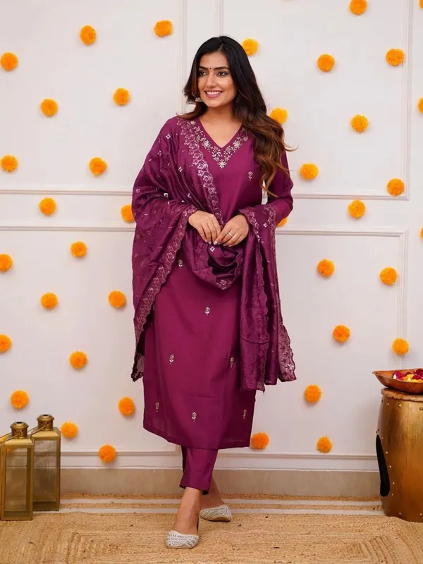 Purple_Georgette_Straight_Embroidered_Kurta_Set_For_Women