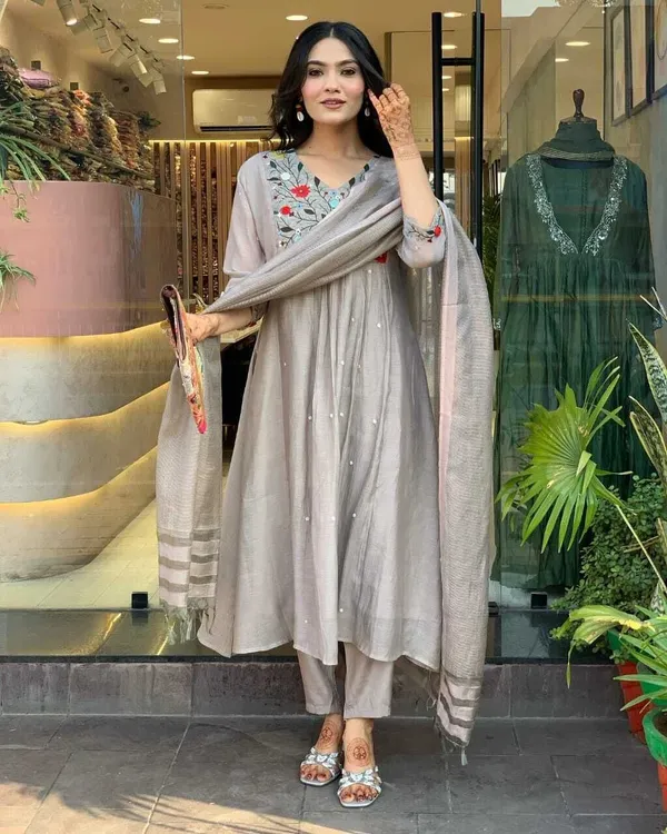 Grey_Viscose_Rayon_Floral_Embroidered_A-Line_Kurta_Set_For_Women