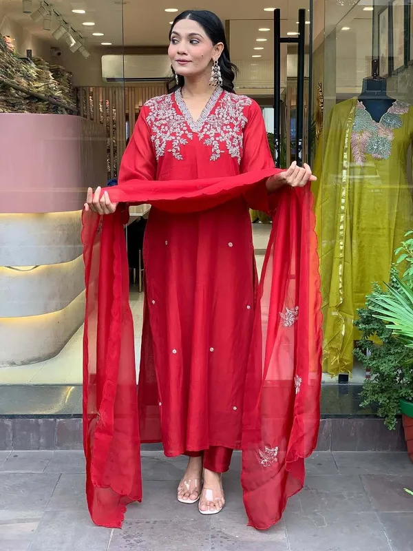 Red_Chanderi_Embroidered_Kurta_Pant_Dupatta_Set_For_Women
