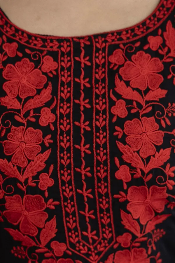 Black_Georgette_Straight_Embroidered_Kurta_Set_For_Women