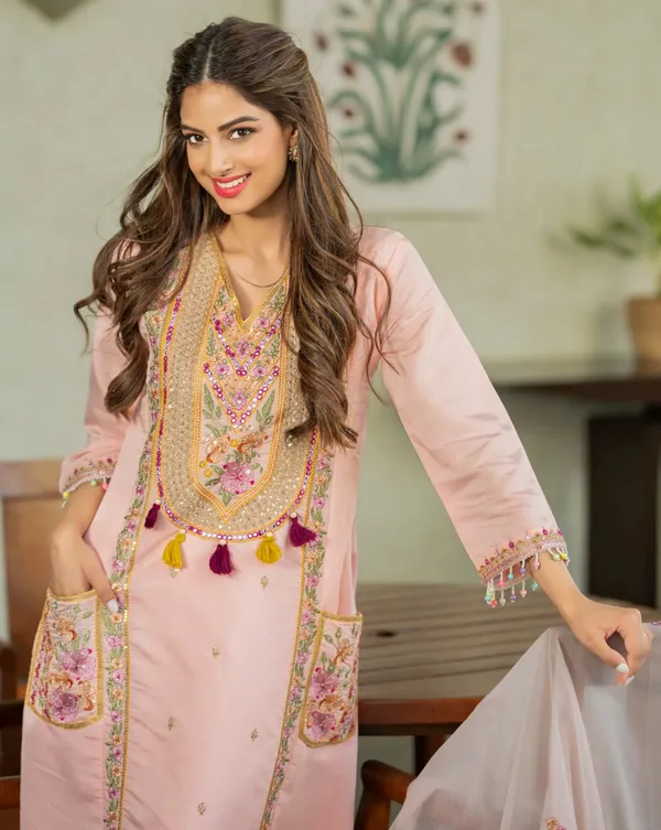 Pink_Chanderi_Straight_Floral_Embroidered_Kurta_Set_For_Women