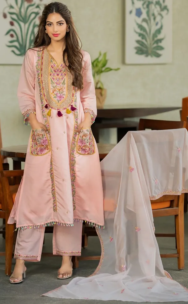 Pink_Chanderi_Straight_Floral_Embroidered_Kurta_Set_For_Women