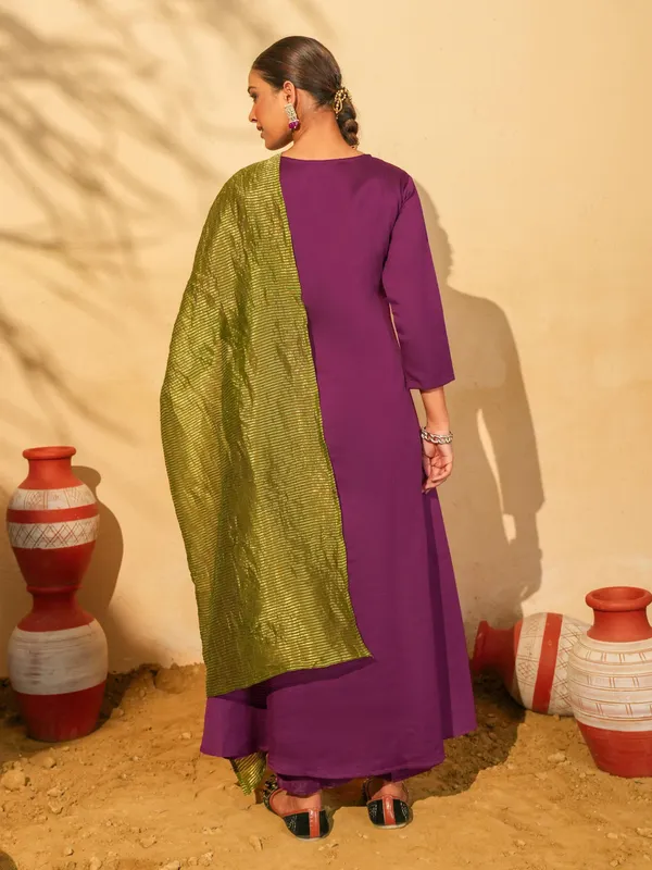 Purple_Silk_Blend_Straight_Embroidered_Kurta_Set_For_Women