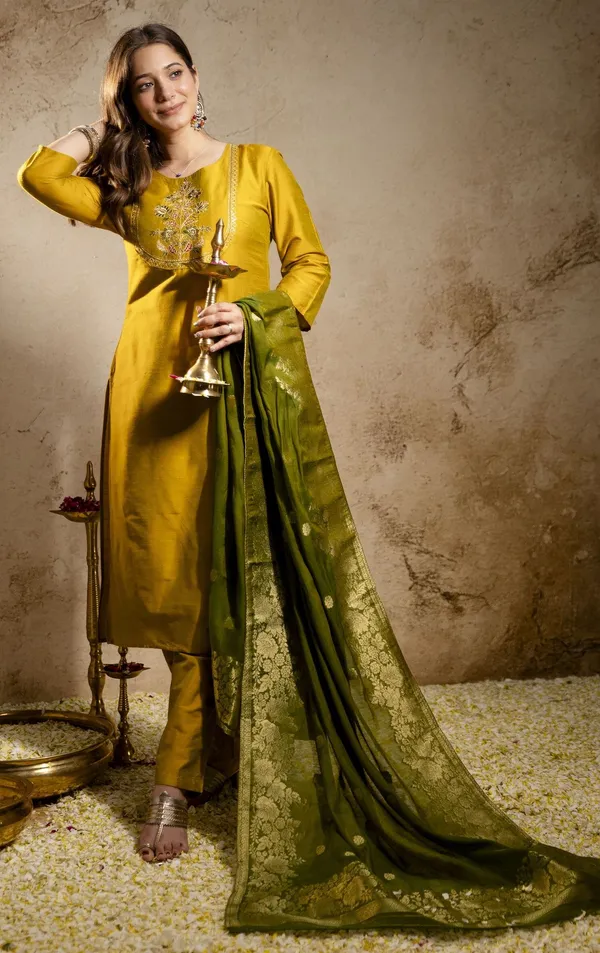 Green_Silk_Blend_Straight_Kurta_Set_For_Women