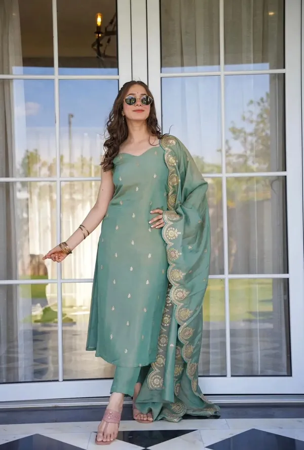 Dark_Green_Chanderi_Straight_Kurta_Set_For_Women