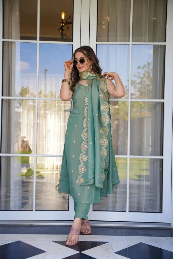 Dark_Green_Chanderi_Straight_Kurta_Set_For_Women