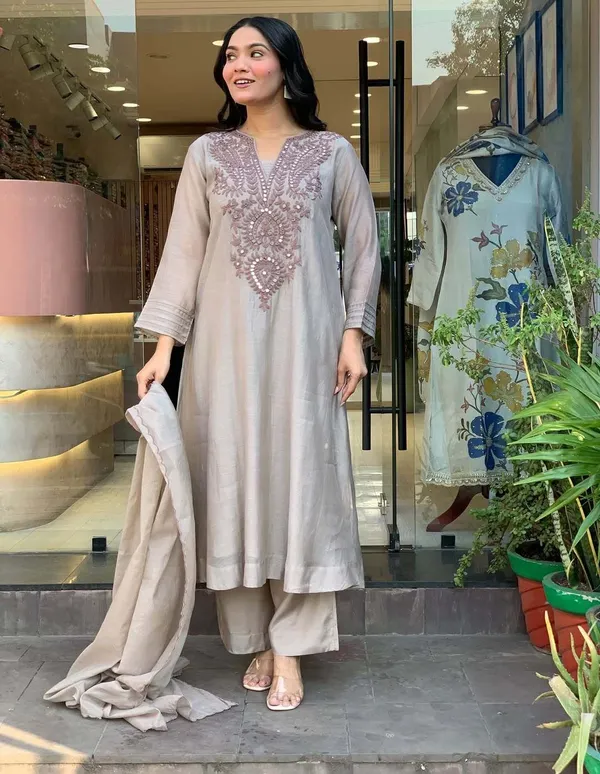 Beige_Muslin_Cotton_Straight_Embroidered_Kurta_Set_For_Women