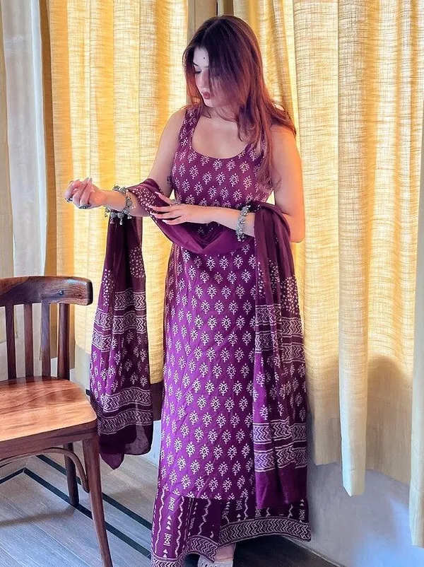 Purple_Rayon_Slub_Straight_Printed_Kurta_Set_For_Women