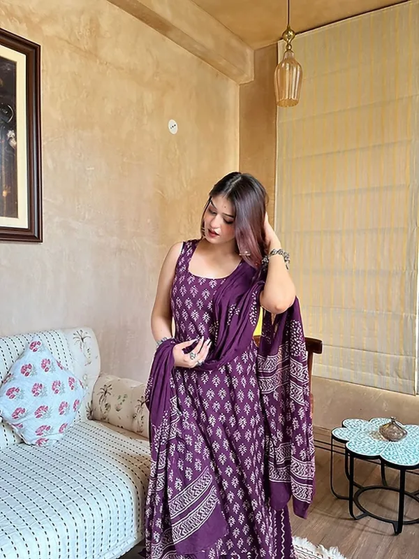 Purple_Rayon_Slub_Straight_Printed_Kurta_Set_For_Women