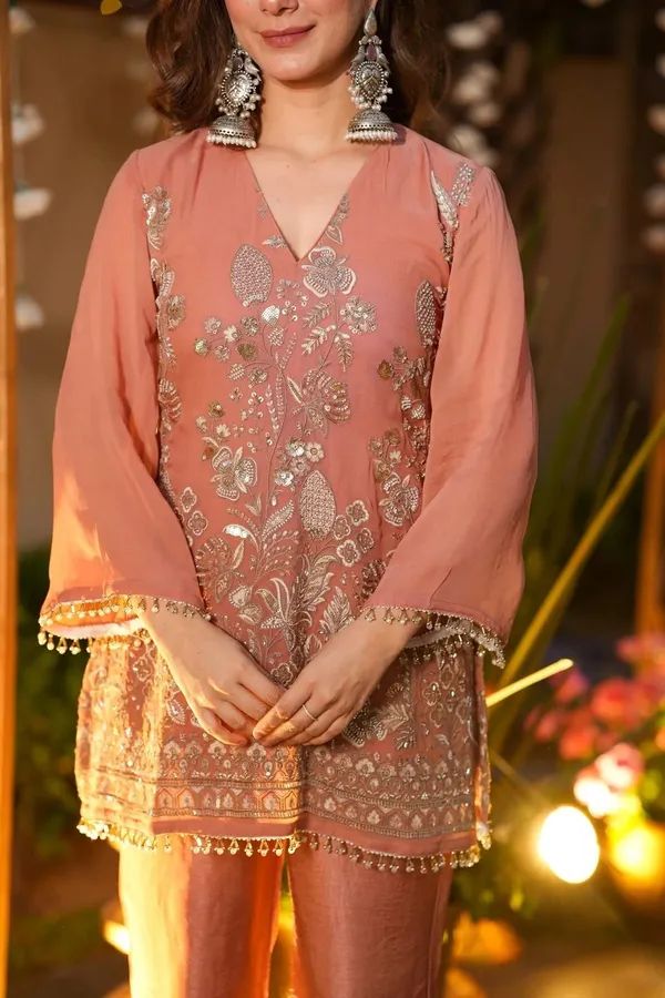 Peach_Silk_Blend_Straight_Sequinned_Kurta_Pant_Set_For_Women