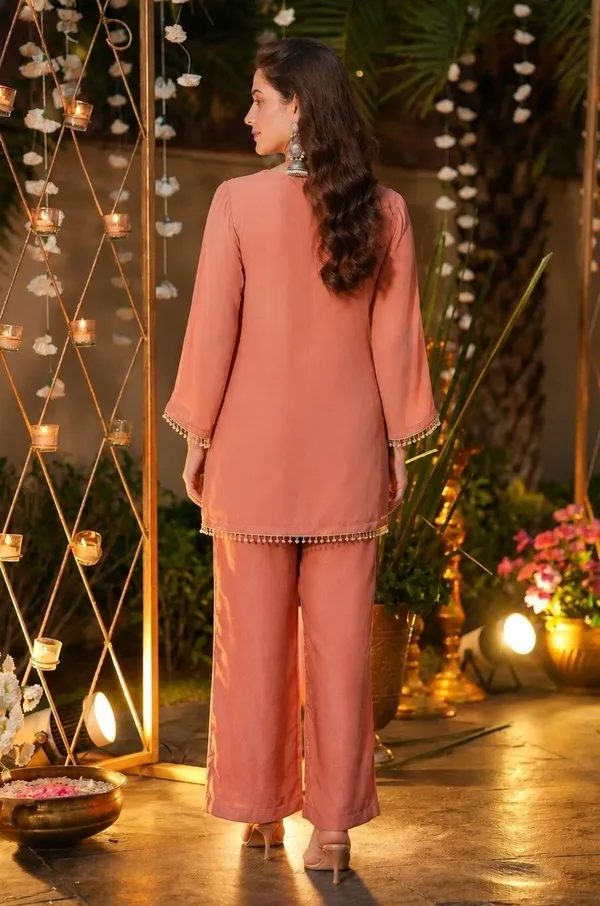 Peach_Silk_Blend_Straight_Sequinned_Kurta_Pant_Set_For_Women