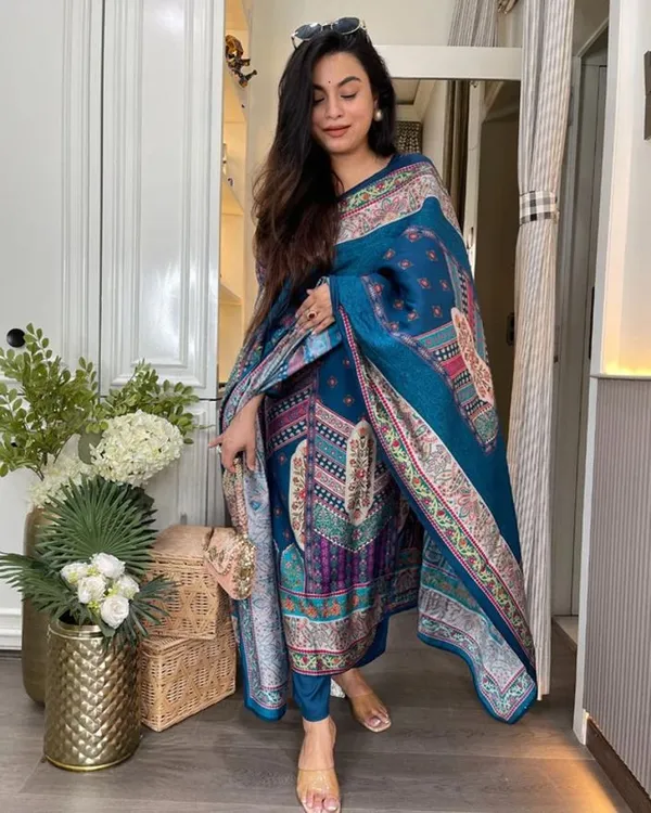 Dark_Blue_Viscose_Rayon_Kurta_Set_For_Women