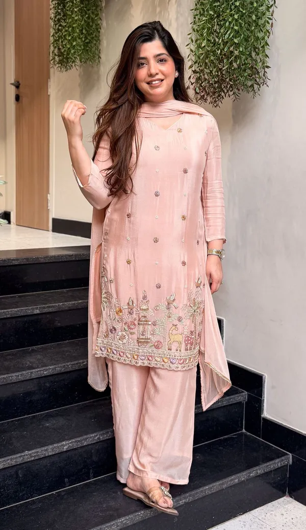 Peach_Crepe_Kurta_Palazzo_Dupatta_Set_For_Women