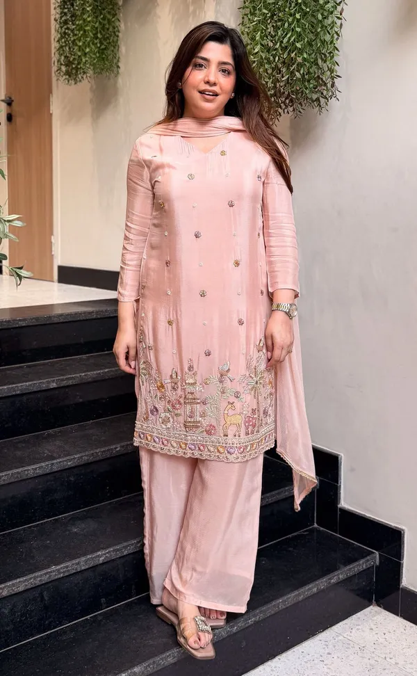 Peach_Crepe_Kurta_Palazzo_Dupatta_Set_For_Women