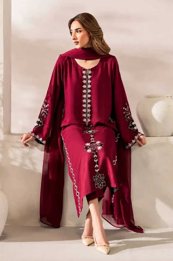 Maroon_Chanderi_Straight_Geometric_Thread_Embroidered_Kurta_Pant_Set_For_Women