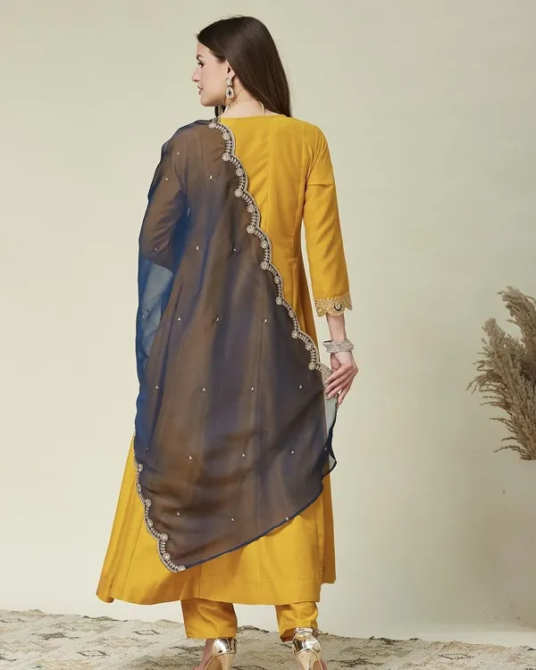 Yellow_Cotton_Blend_Paisley_Print_Palazzo_Kurta_Set_For_Women