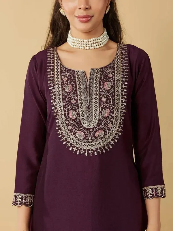 Purple_Chanderi_Silk_Straight_Gotta_Patti_Kurta_Pant_Dupatta_Set_For_Women