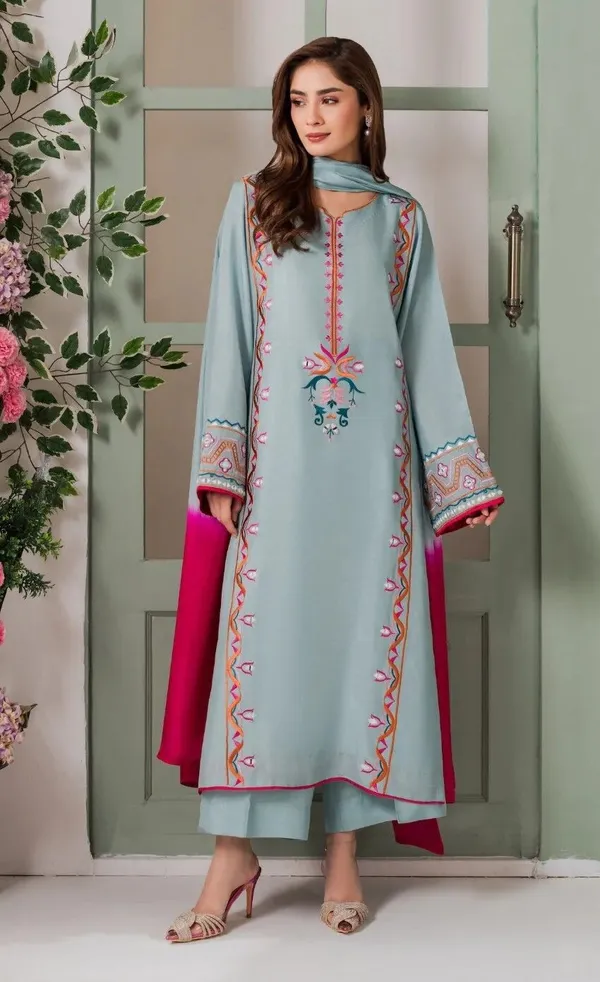 Green_Crepe_Straight_Fit_Floral_Embroidered_Kurta_Set_For_Women
