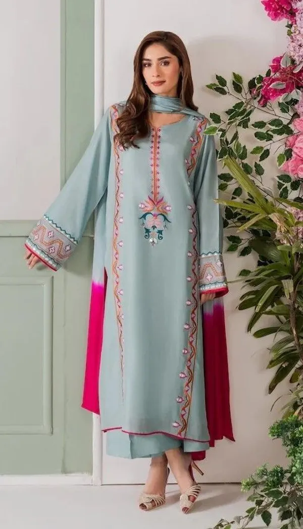 Green_Crepe_Straight_Fit_Floral_Embroidered_Kurta_Set_For_Women