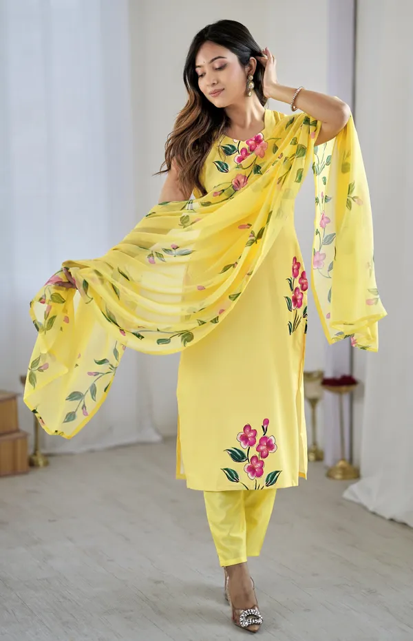 Yellow_Viscose_Rayon_Floral_Printed_Kurta_Pant_Set_For_Women