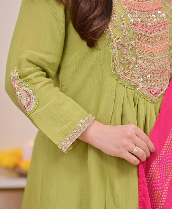 Green_Chiffon_Anarkali_Thread_Embroidered_Kurta_Set_For_Women