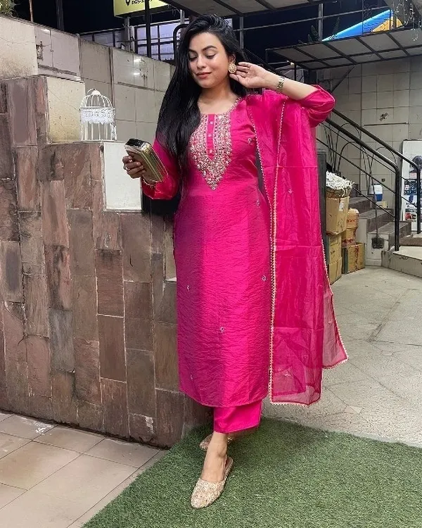 Pink_Chanderi_Straight_Sequin_Embroidered_Kurta_Set_For_Women