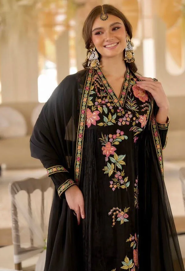 Black_Georgette_Anarkali_Thread_Work_Kurta_Set_For_Women