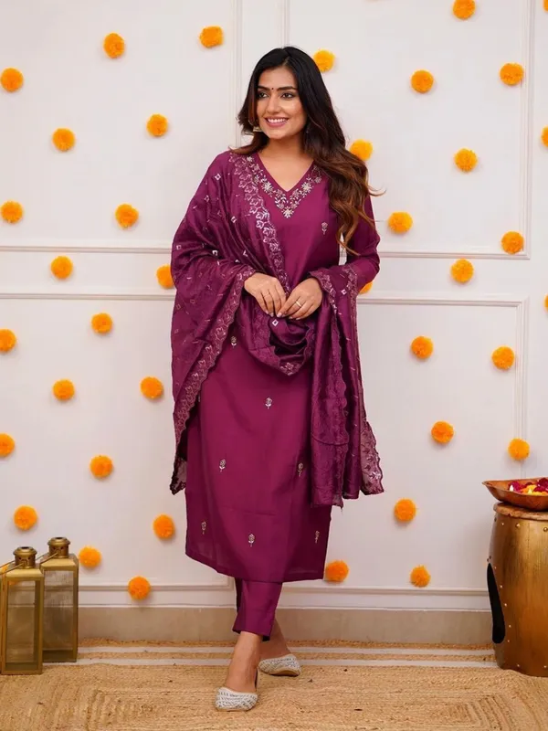 Wine_Chanderi_Embroidered_Straight_Kurta_Set_For_Women